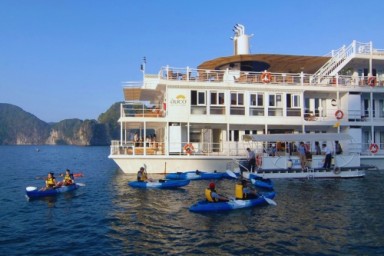 Halong Bay - Trinh Nu cave - Tuan Chau Marina – Hanoi (B, Br)